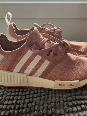 Women's Adidas Pink Athletic Shoes in size US 7